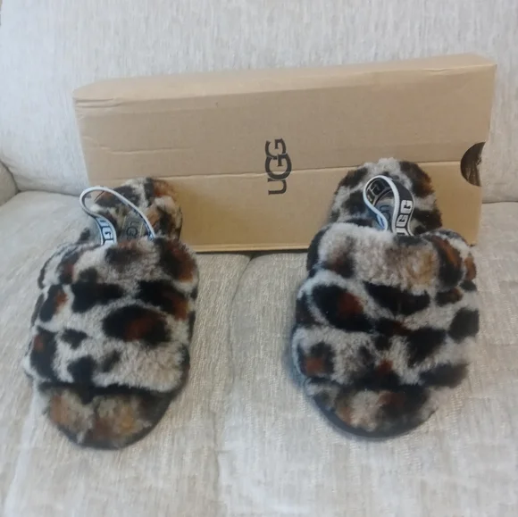 UGG Fuff Yeah - Picture 2 of 4